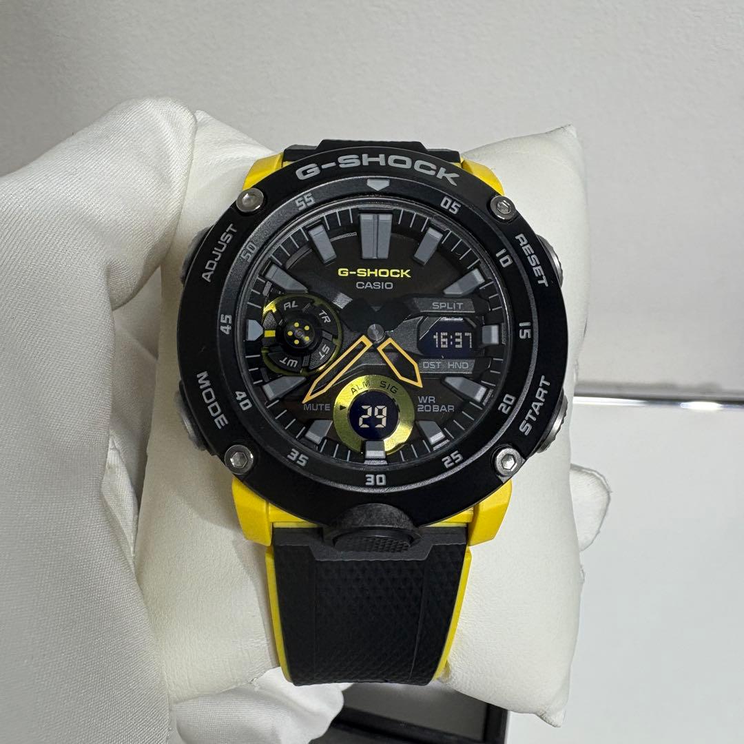 美品 G-SHOCK GA-2000-1A9JF カーボンコアガード構造