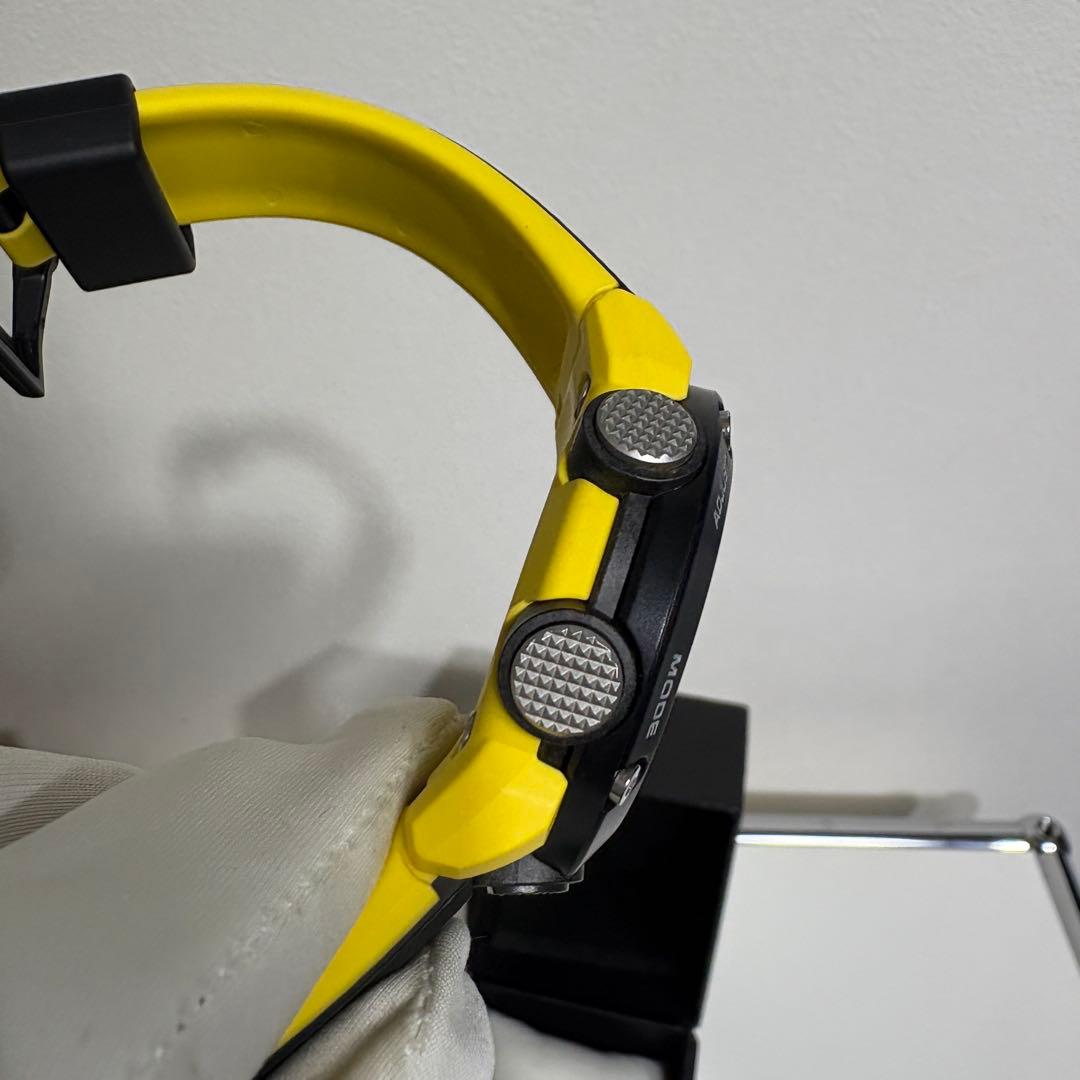 美品 G-SHOCK GA-2000-1A9JF カーボンコアガード構造