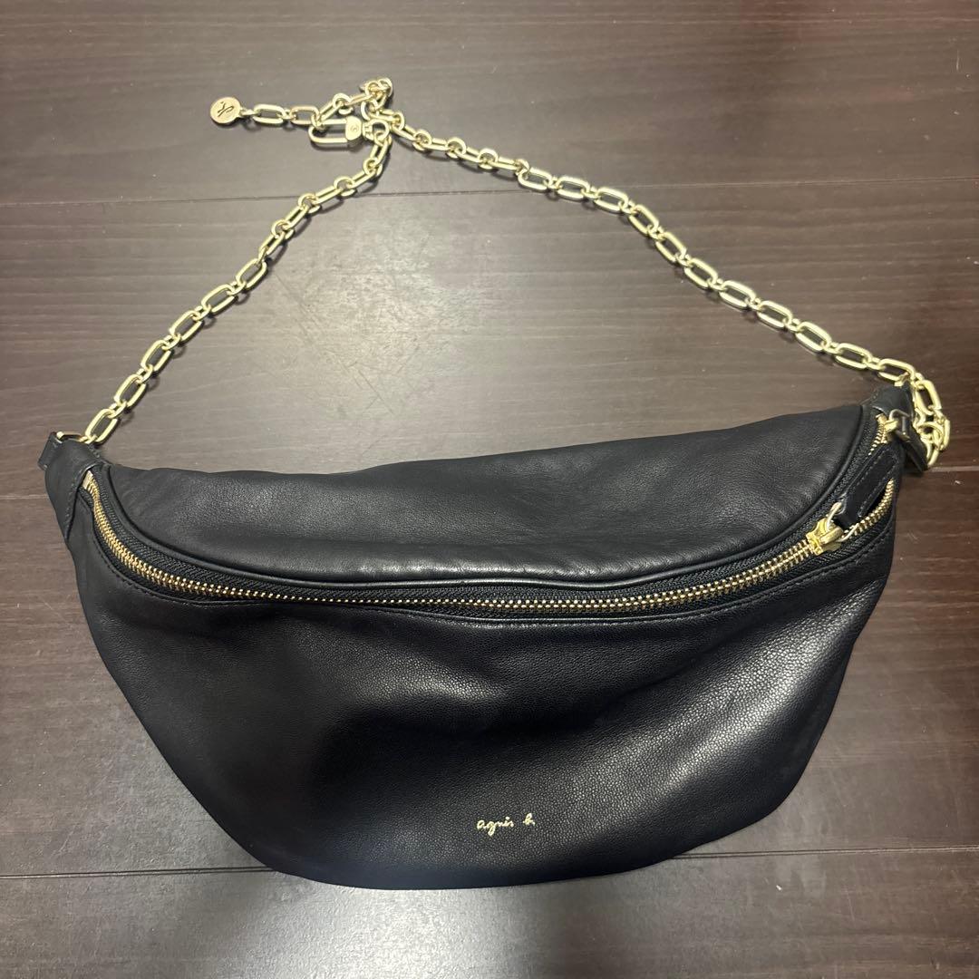 agnes b. アニエスベー　レザーボディバッグ