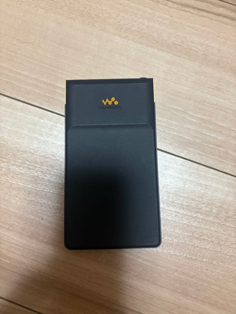 ソニーウォークマンNW-ZX707 SONYヘッドフォンお付けします