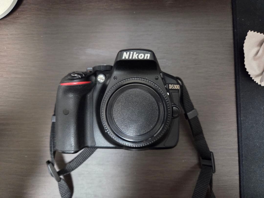 Nikon D5300 デジタル一眼レフカメラ ズームキットレンズ