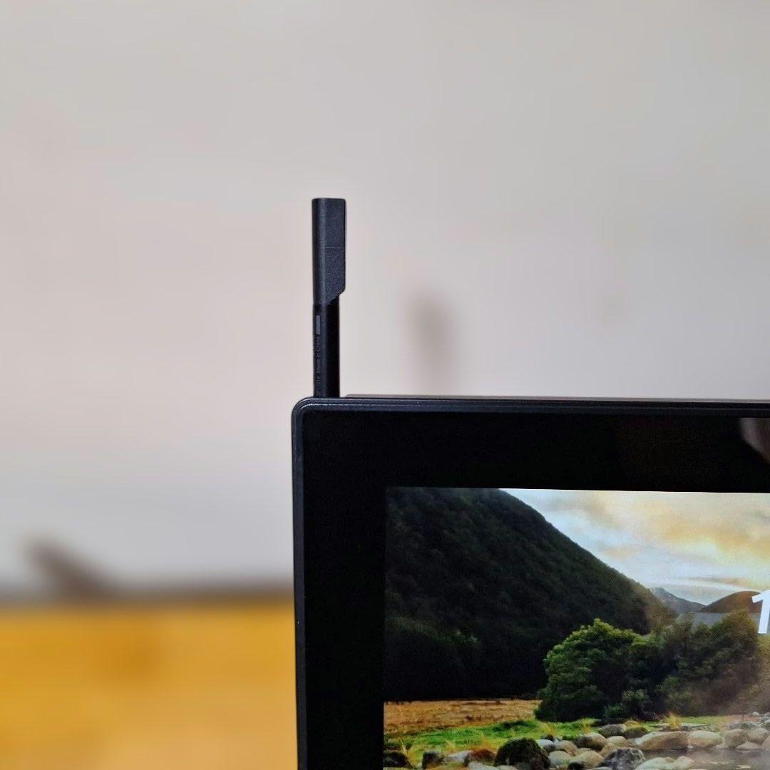 Windowsタブレット本体 Lenovo Tablet 10 (N4100 / 8GB / 128GB)