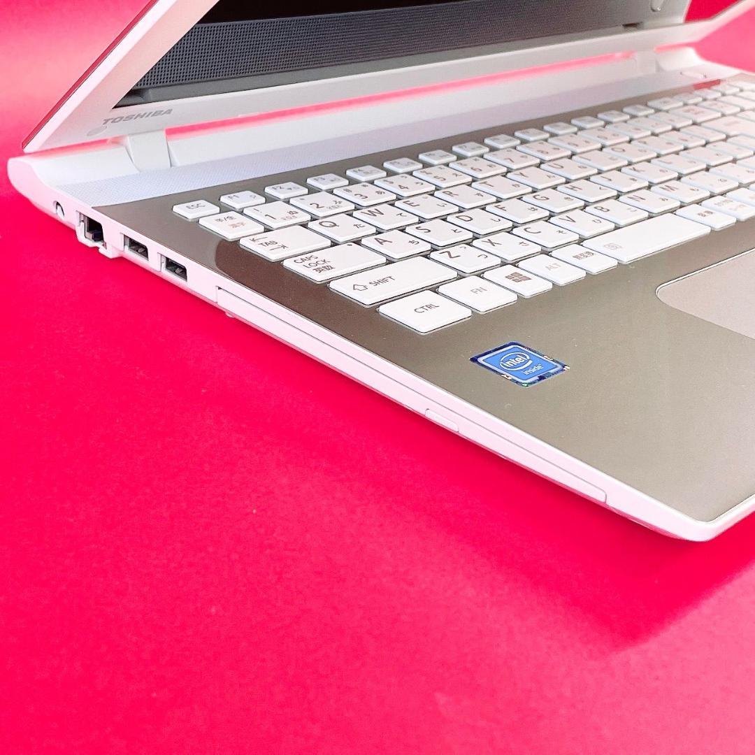 初期設定済みですぐ使える❣️おしゃれゴールド✨️薄型ノートパソコン大容量1TBカメラ