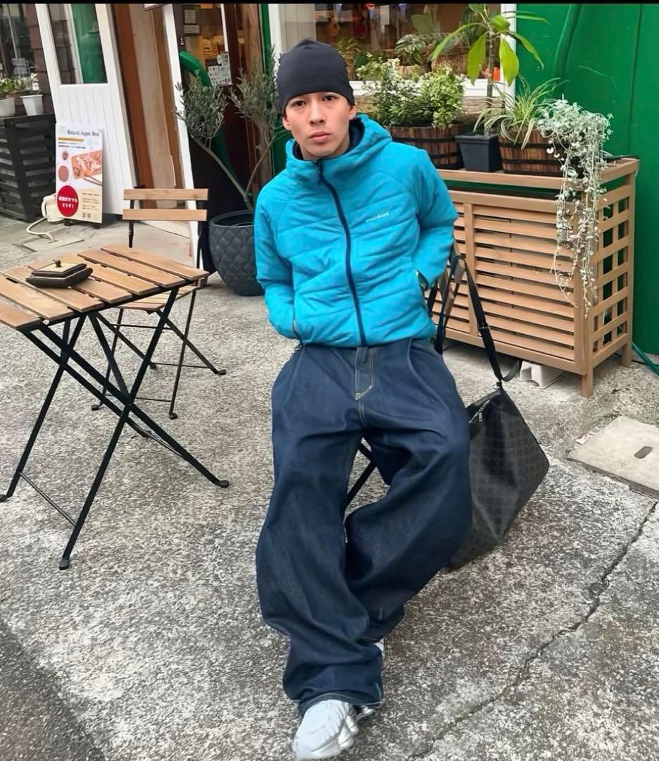 mont-bellダウンジャケット 　リバーシブル　　おーた着用　women's