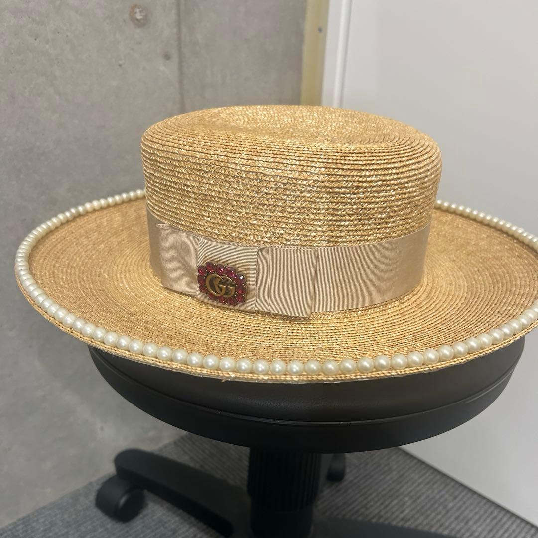 【中古美品】Gucciグッチ 麦わら帽子 ホワイトパール装飾GGロゴ