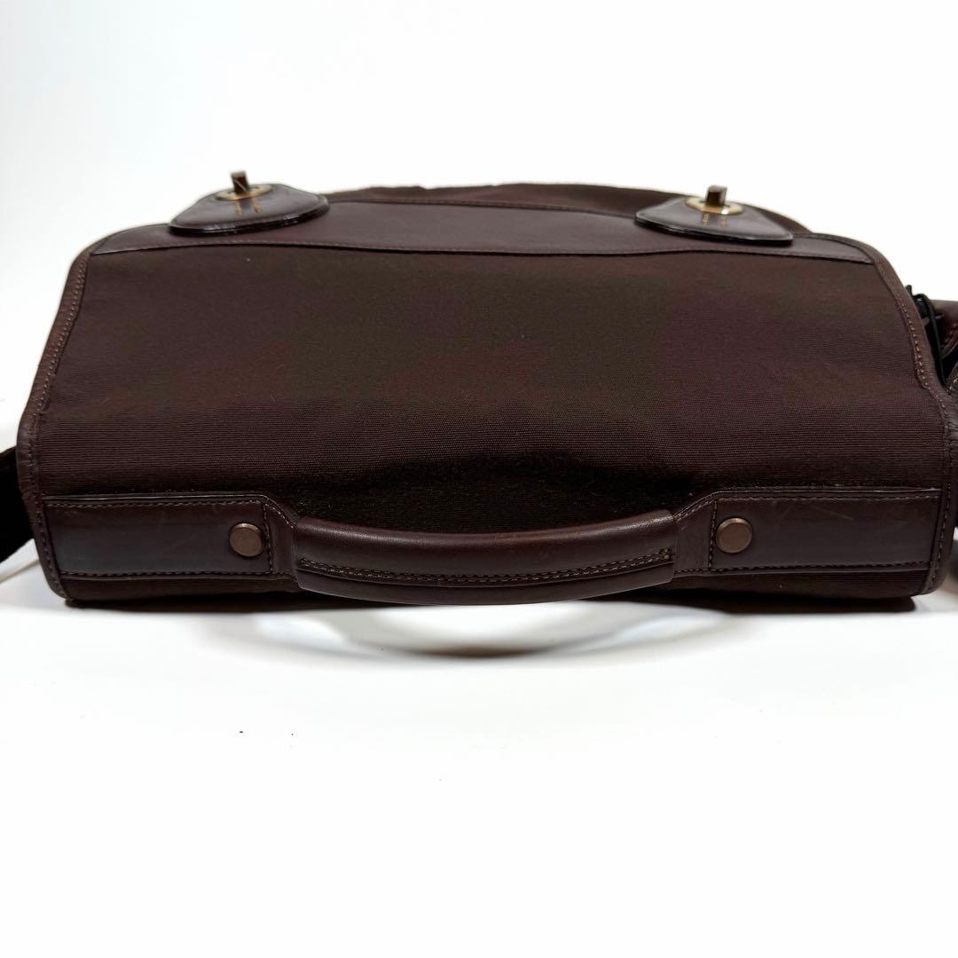 【美品】土屋鞄　ショルダーバッグ　タブラ　ターンロック　ダークブラウン　メンズ