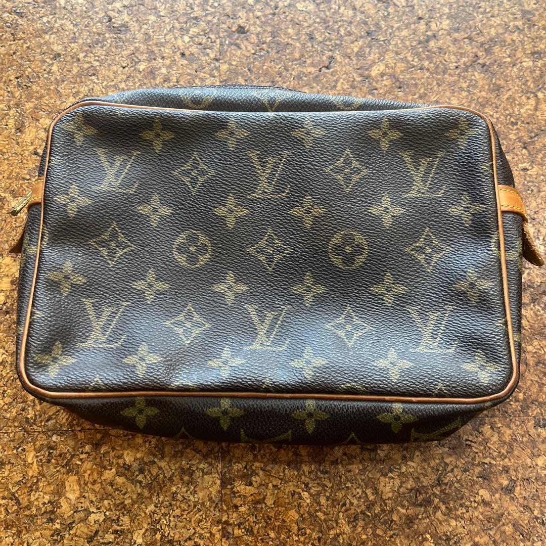 ルイ・ヴィトン ブラック クラッチバッグ