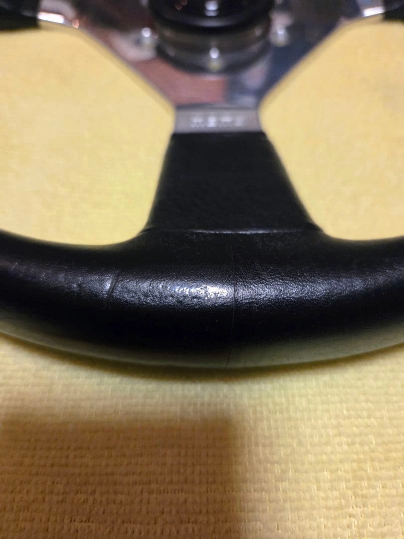 MOMO モモ ステアリング　ブラック　レザー 当時物　約34cm