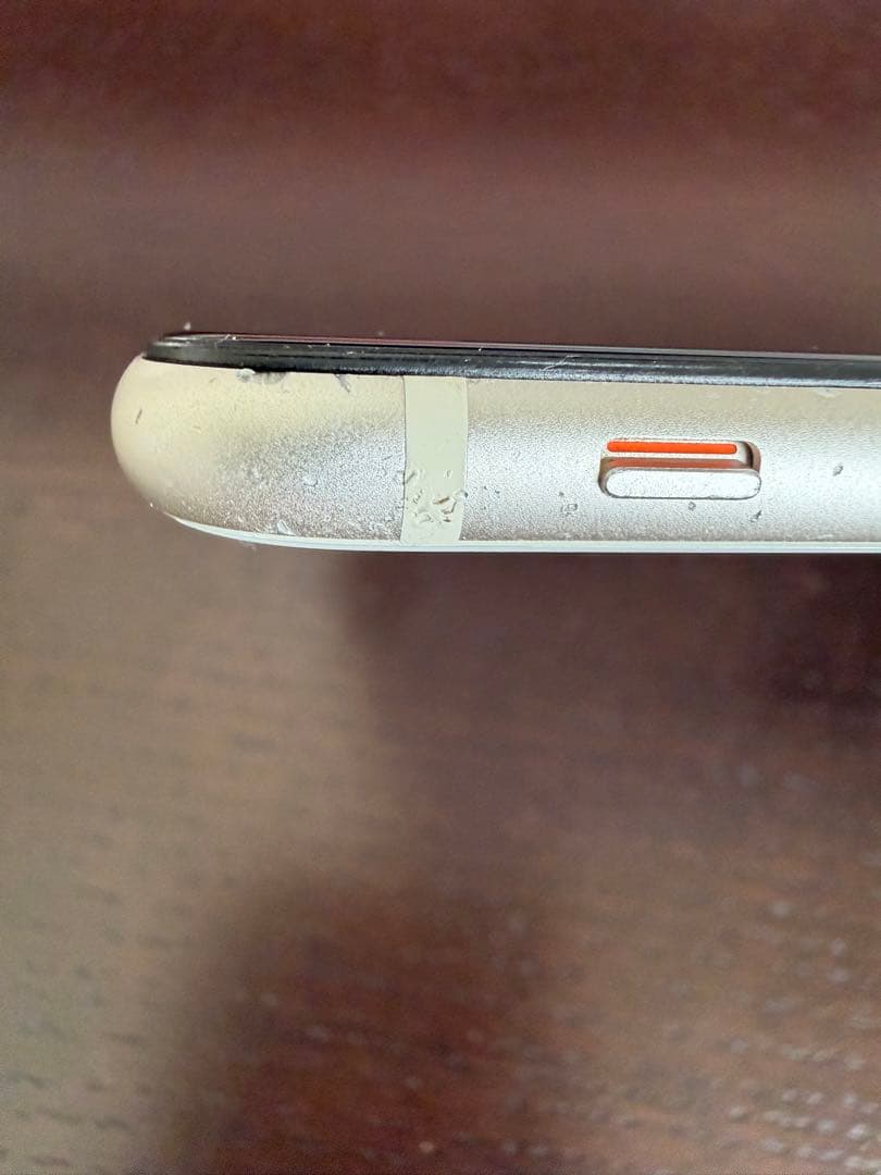 Apple iPhone SE3 ホワイト