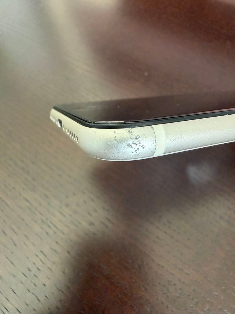 Apple iPhone SE3 ホワイト