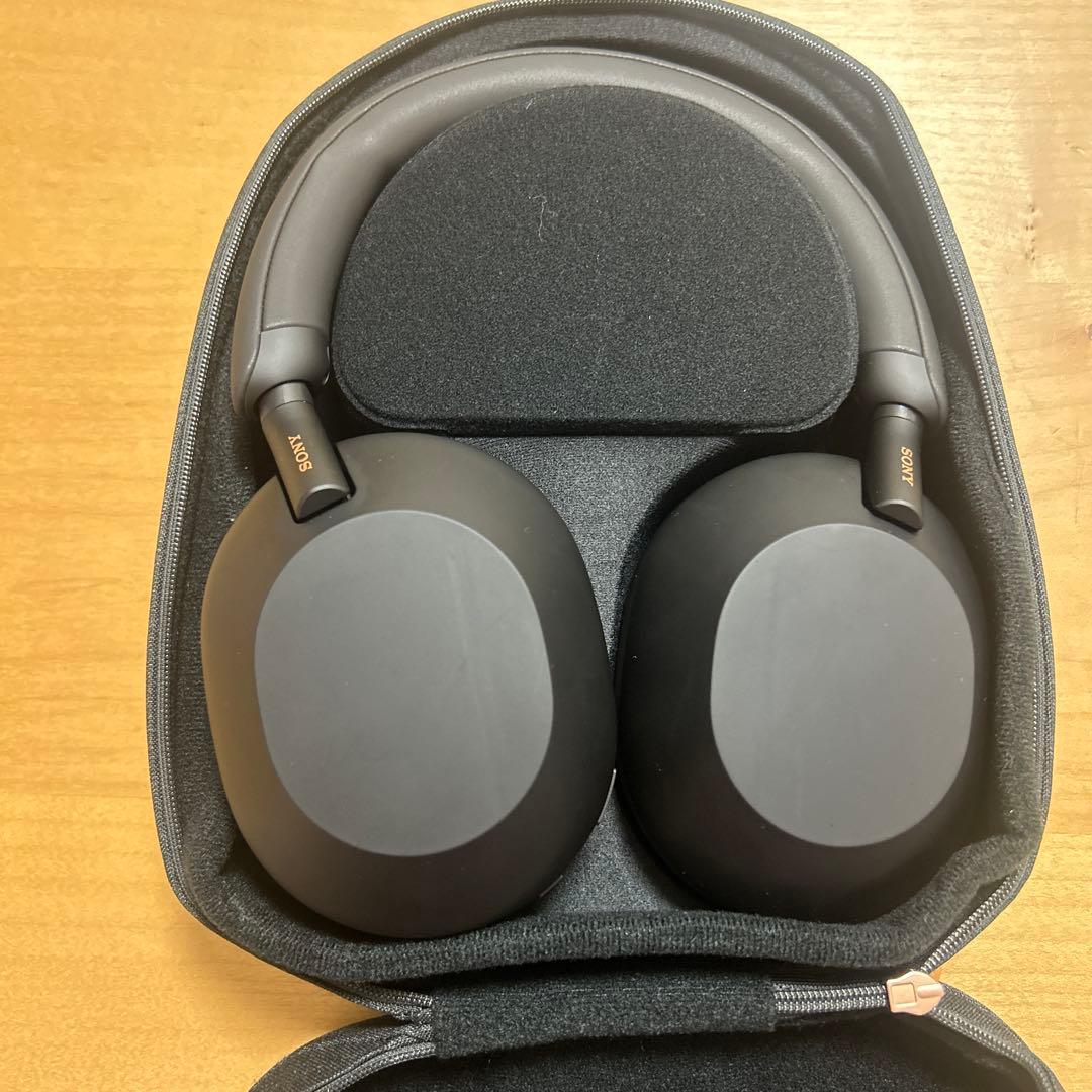 ワイヤレスヘッドホン Sony WH-1000XM5ブラック ケース付き
