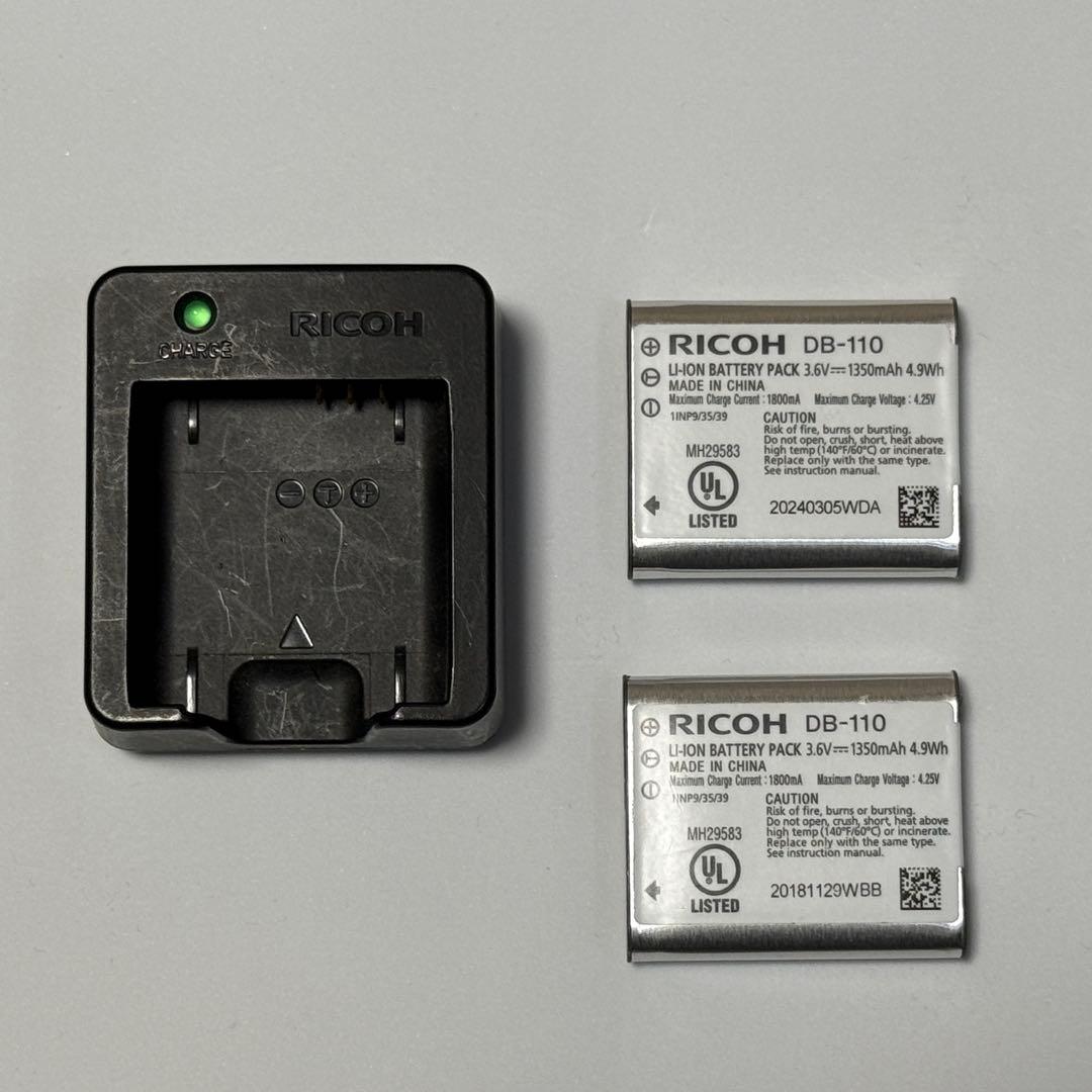 お*つ様 RICOH GRⅢx　予備バッテリー・充電器付き　ショット数2700未