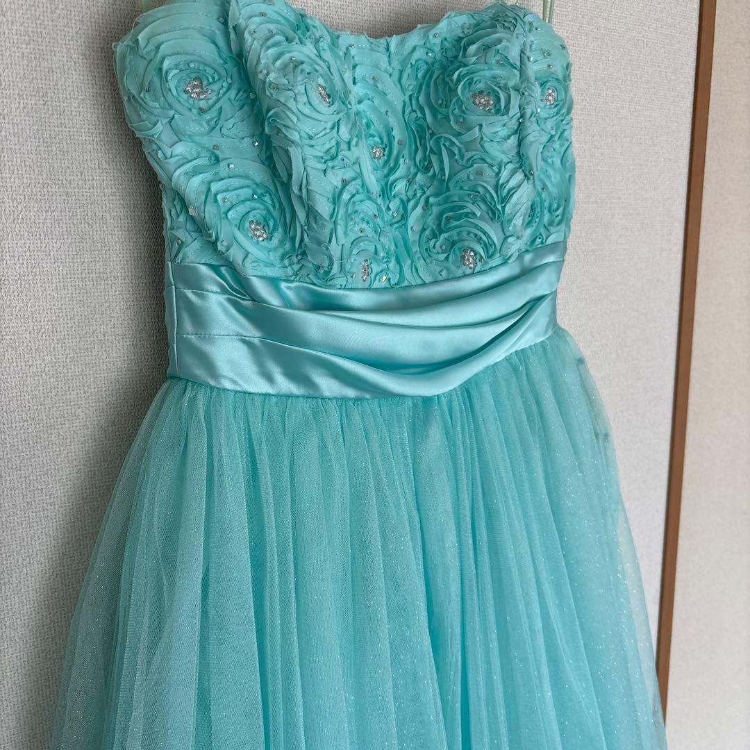 ミントグリーン ストラップレスドレス