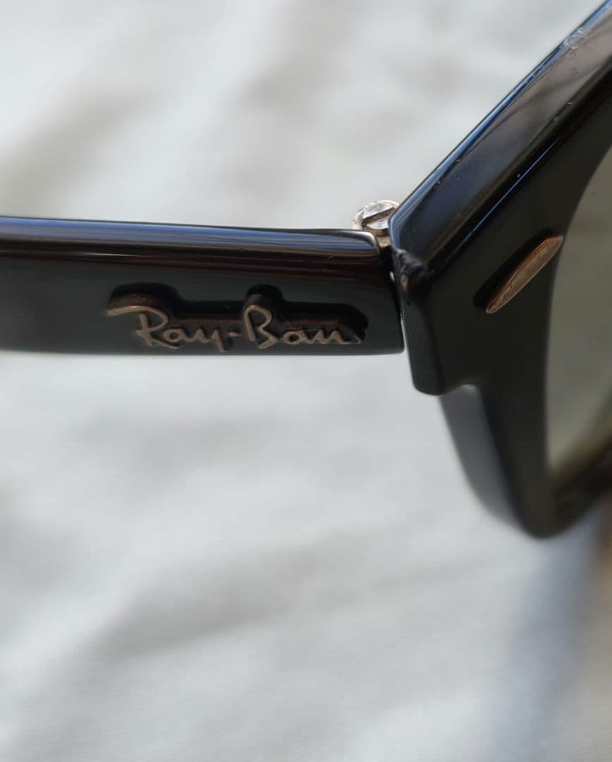 流行モデル　RB2140F　国内正規品 レイバン サングラス