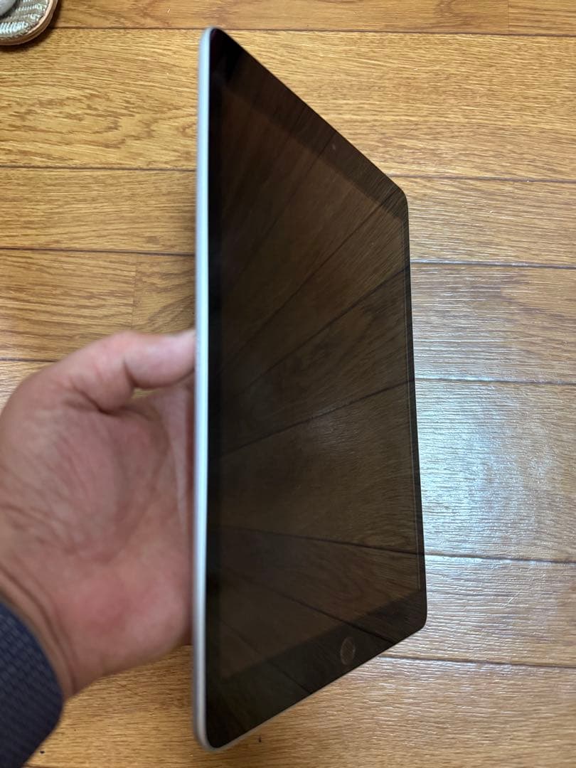 Apple iPad (第9世代) Wi-Fiモデル　256GB シルバー