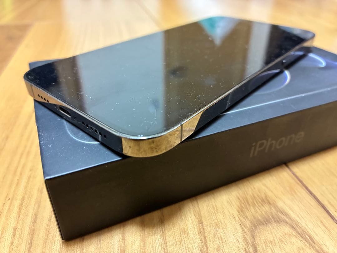 iPhone12 ProMax 256gb 背面割れ