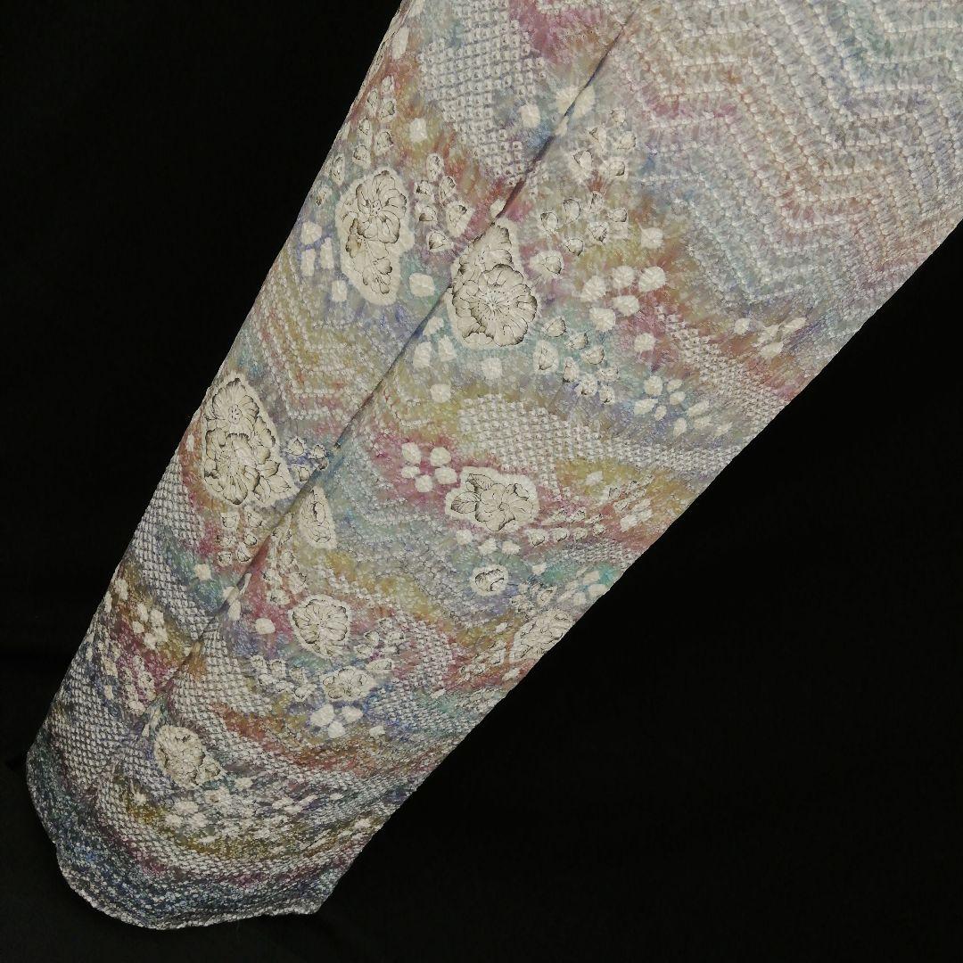 訪問着(袷)　(流水に辻ヶ花 紋様　総絞り　虹色系　セミアンティーク)