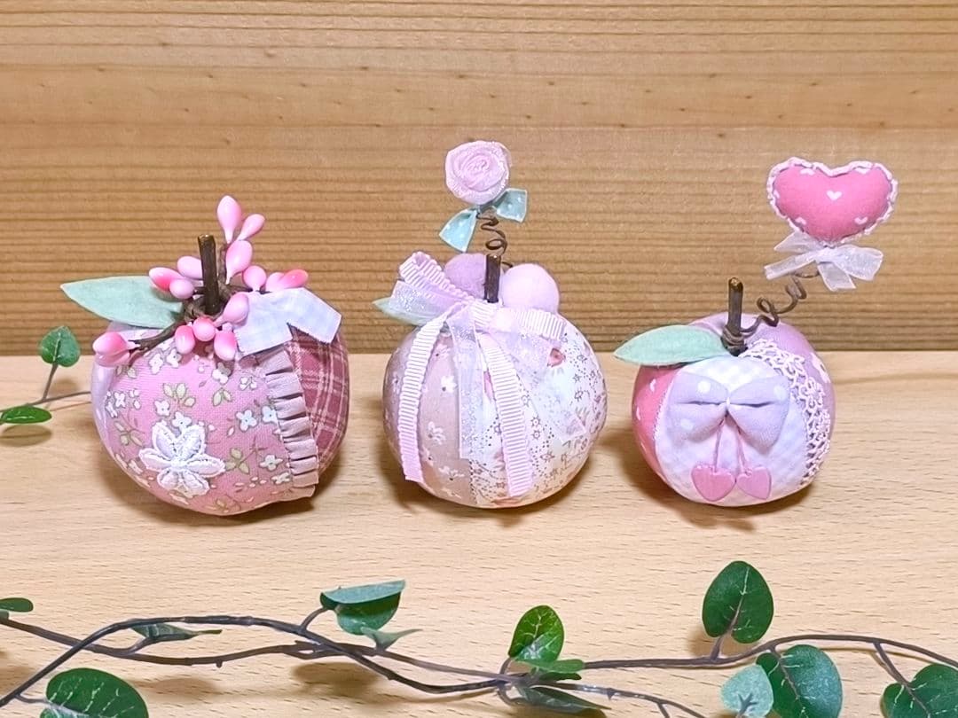 ⭐️アメリカンカントリー雑貨❤木製まん丸りんご＆乙女チックな三姉妹＆クッション