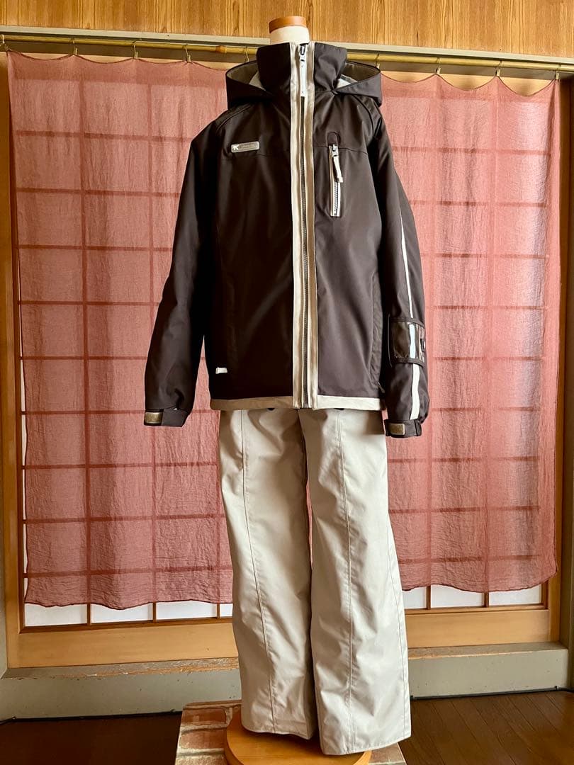 女性用スノーボードウェア（ブラウン/ベージュ）