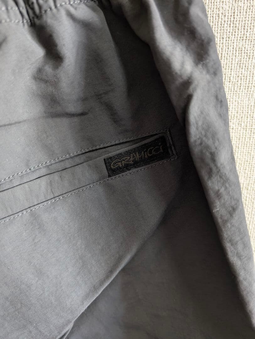 JOURNAL STANDARD別注のグラミチ・ナイロンカーゴパンツ