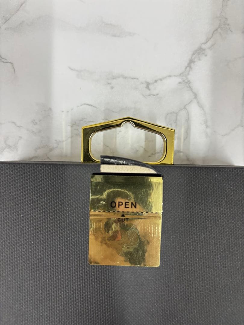 【新品未開封】GRAMAS iPhone13/14用ケース/手帳型/水色/青