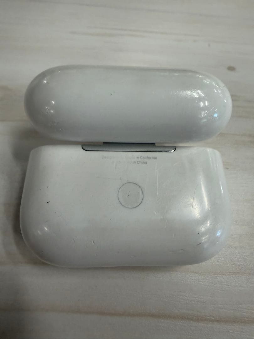 AirPods Pro 第2世代（Lightning、ワイヤレス）中古 本体