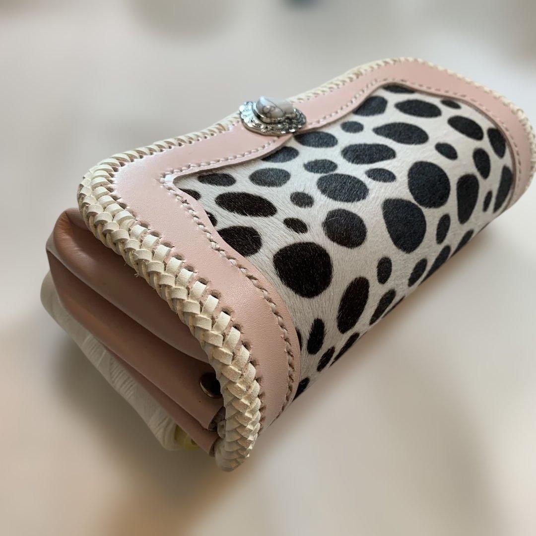レザークラフト牛革ベビーピンクダルメシアン柄ハラコアコーディオン長財布牛レース編