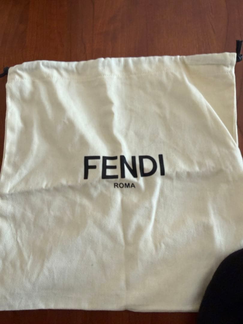 FENDI モンスター ビーニー