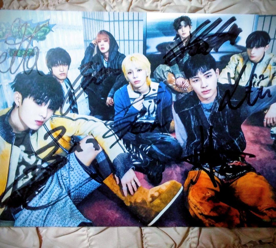 サイン入りK-POPグループポスター