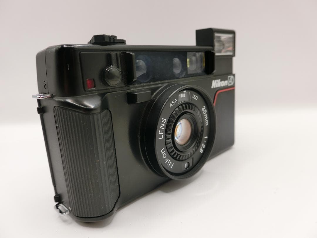 【完動品】 NIKON L35AD ピカイチ ISO 1000 フィルムカメラ