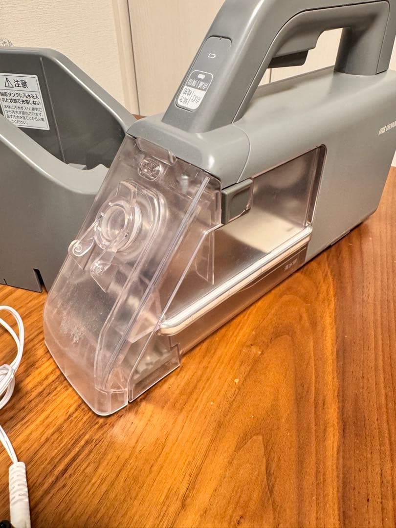 アイリスオーヤマ リンサークリーナー ハンディコードレス 布用車のシートも洗える