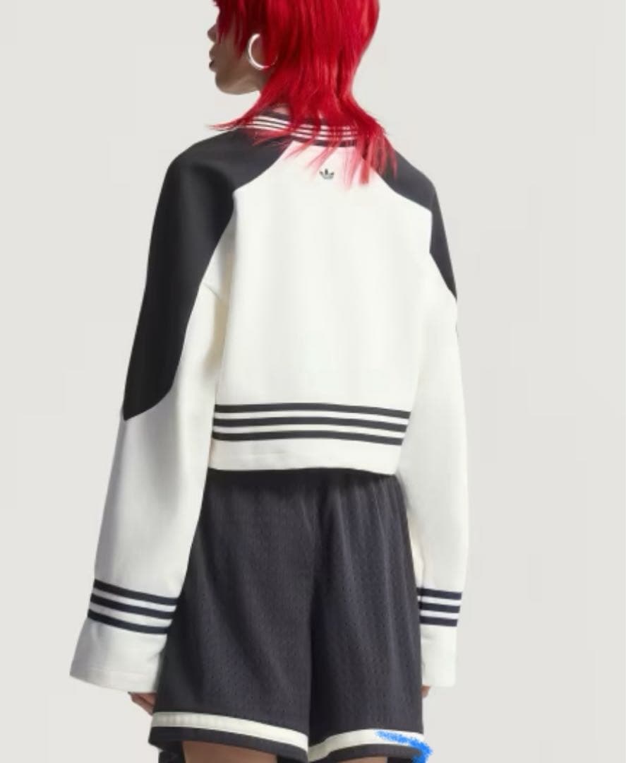 新品adidas✨️ブロッキング クルーネック スウェットシャツ