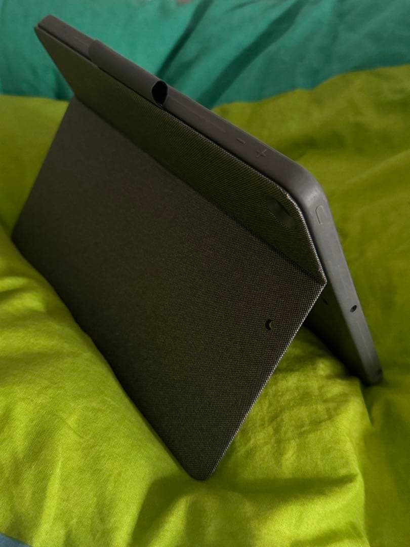 Apple iPad 第7世代 10.2インチ 本体 カバー キーボード付き