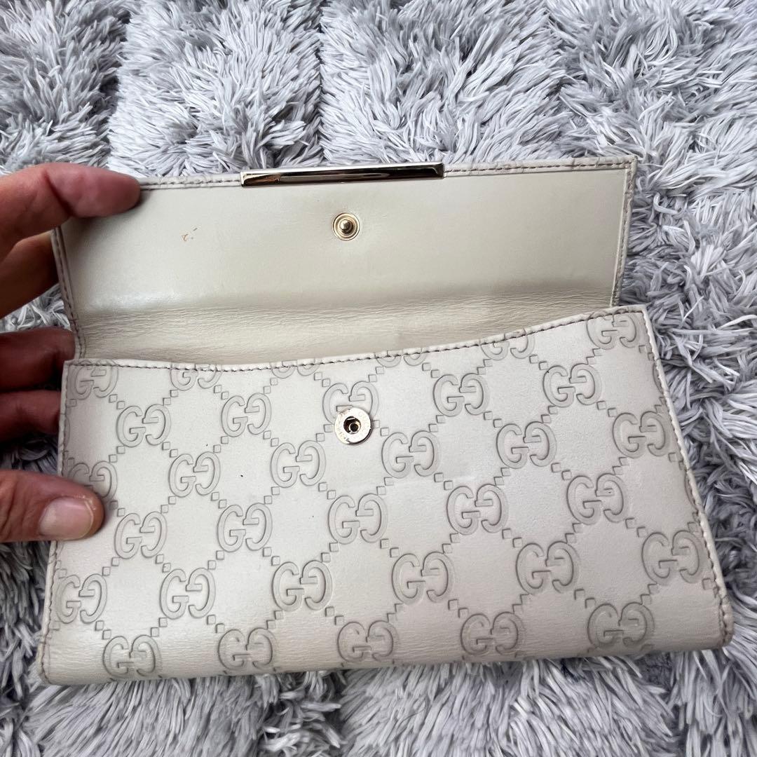 美品✨GUCCI シマ　ロゴプレート　ホワイトグレー　長財布　Wホック