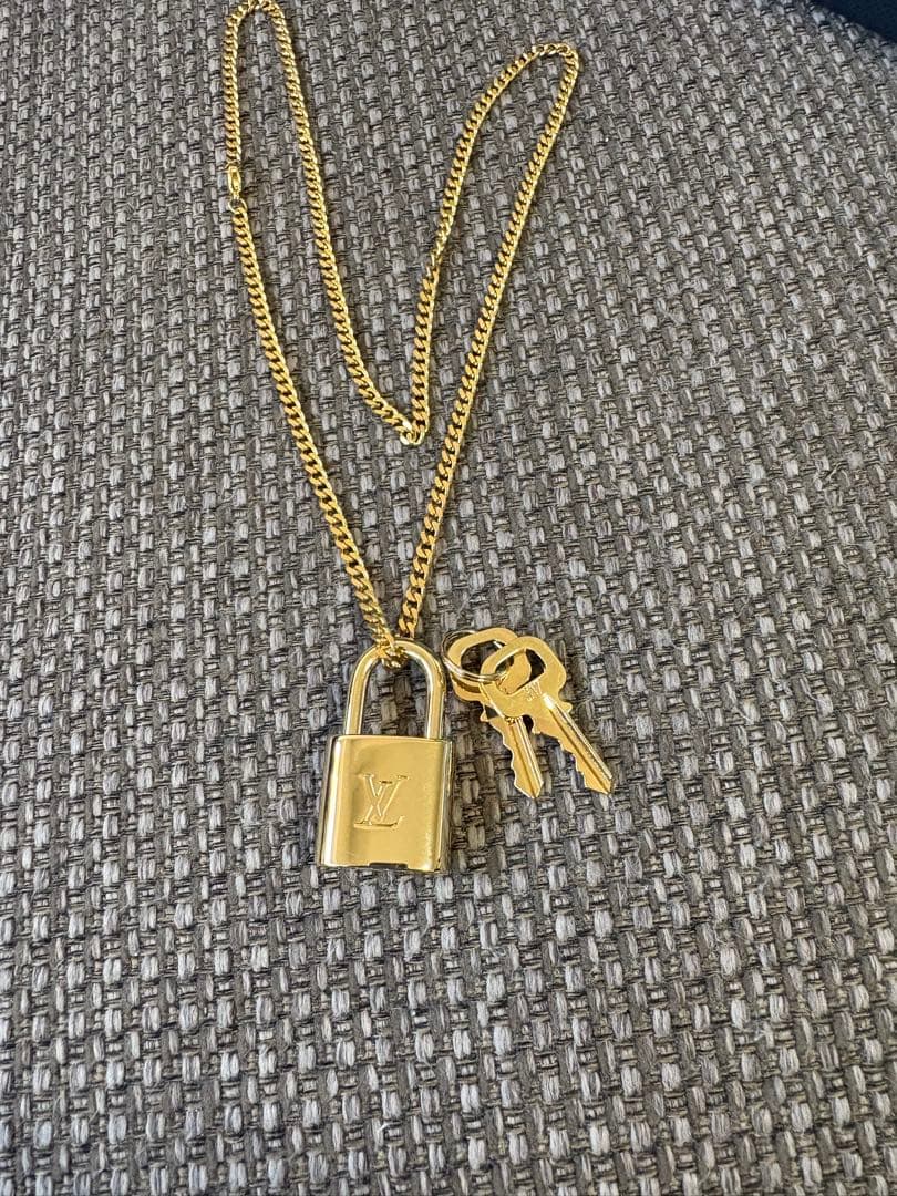 専用ルイヴィトン パドロック カデナ ネックレス チェーン付き 南京錠303