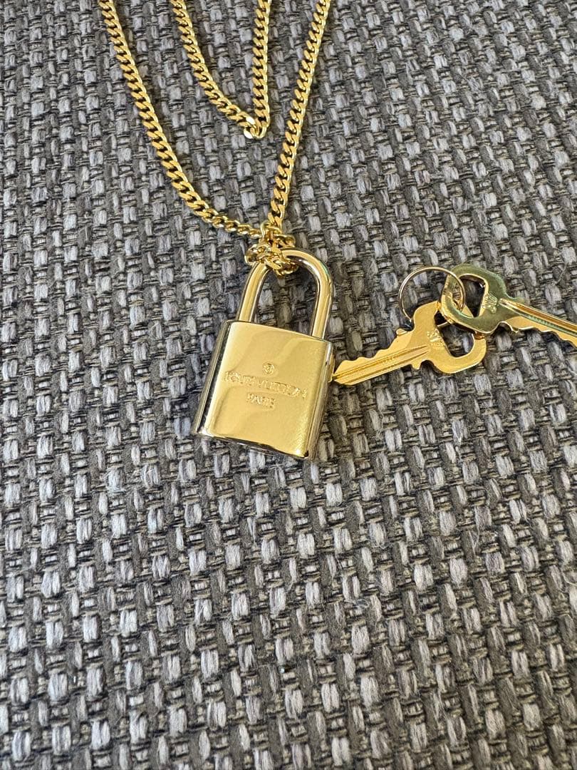 専用ルイヴィトン パドロック カデナ ネックレス チェーン付き 南京錠303
