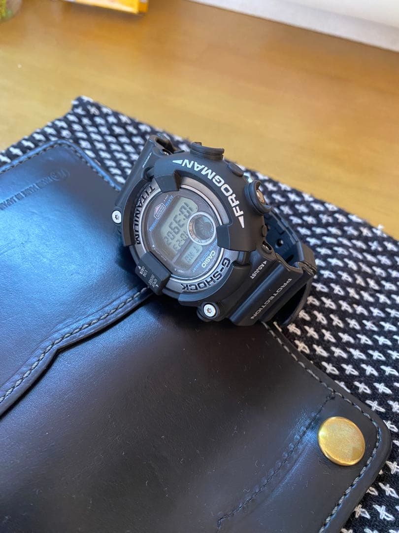 DW-8200 2代目フロッグマン本体1+純正予備ベゼル2+純正予備バンド2