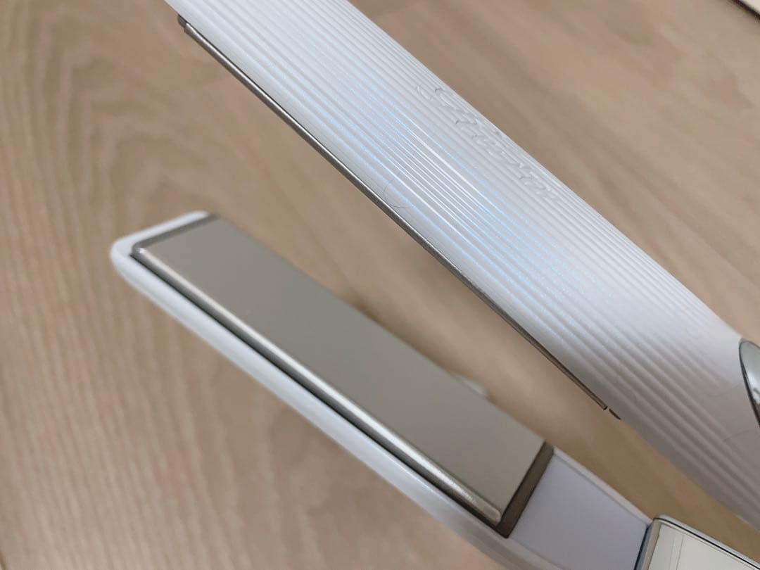 リファ　ストレートヘアアイロンプロ