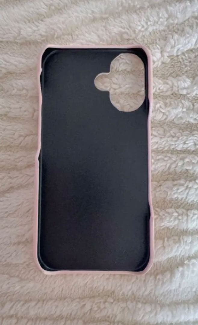 ダーリッチ キルティングビジューDDチャームiPhone16ケース PNK