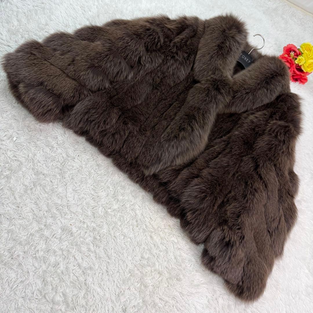 デザイン◎ ブルーフォックス クロップド 本毛皮 袖太 毛並み〇 なめし柔らか