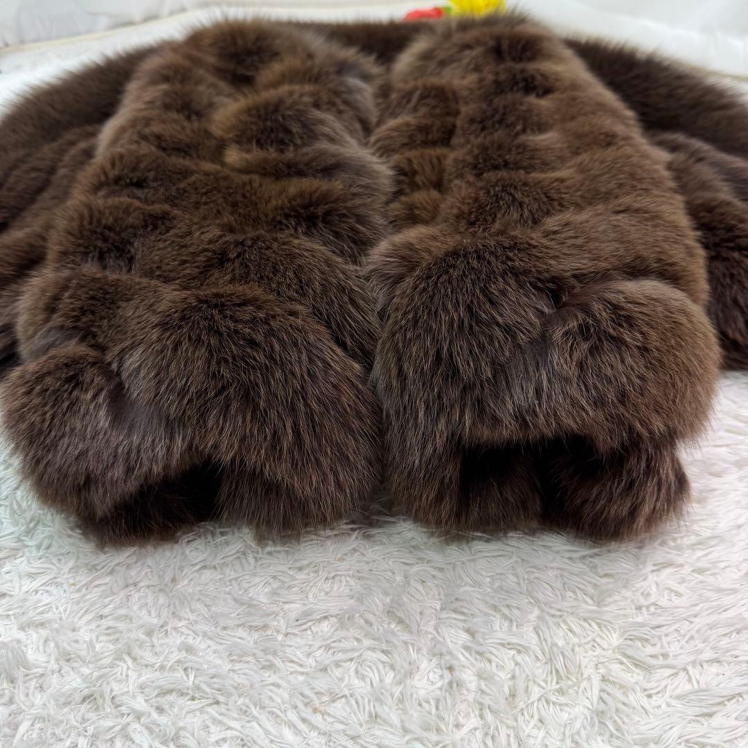 デザイン◎ ブルーフォックス クロップド 本毛皮 袖太 毛並み〇 なめし柔らか