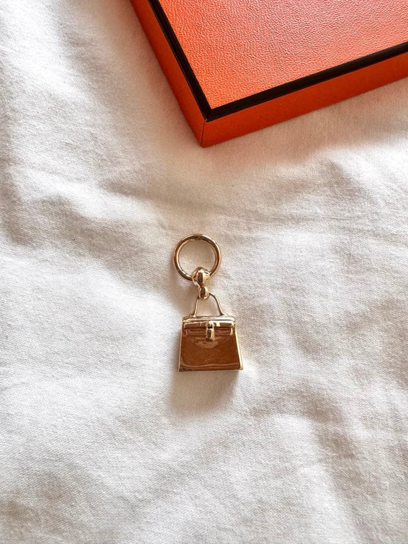 HERMES ツイリーリングケリーチャーム　シルバー