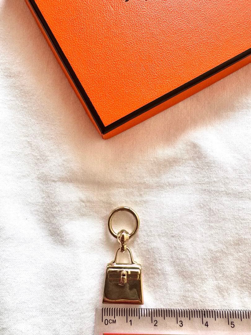 HERMES ツイリーリングケリーチャーム　シルバー