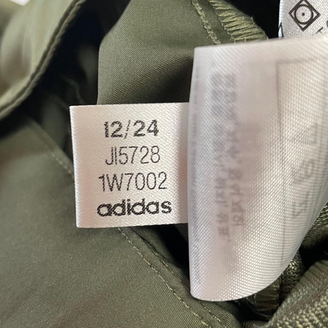 新品タグ付き✨adidas アディダス　カーゴパンツ M オリーブ 刺繍ロゴ