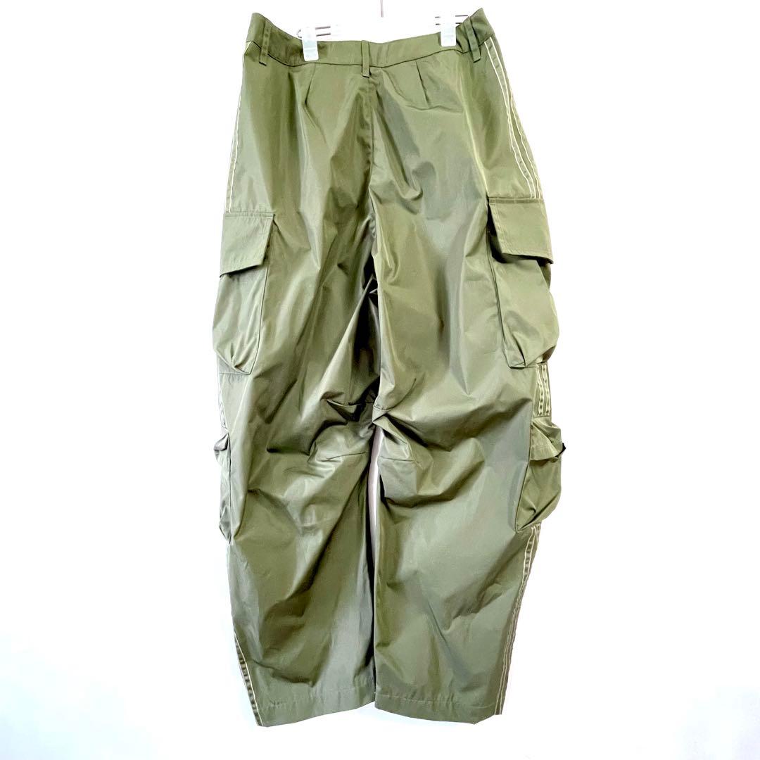 新品タグ付き✨adidas アディダス　カーゴパンツ M オリーブ 刺繍ロゴ