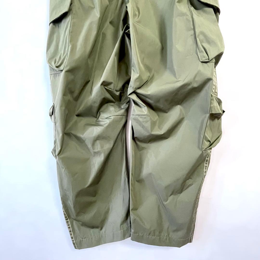 新品タグ付き✨adidas アディダス　カーゴパンツ M オリーブ 刺繍ロゴ