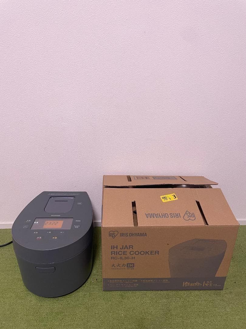 美品 アイリスオーヤマ 2022年製IHジャー炊飯器 RC-IL30-HA