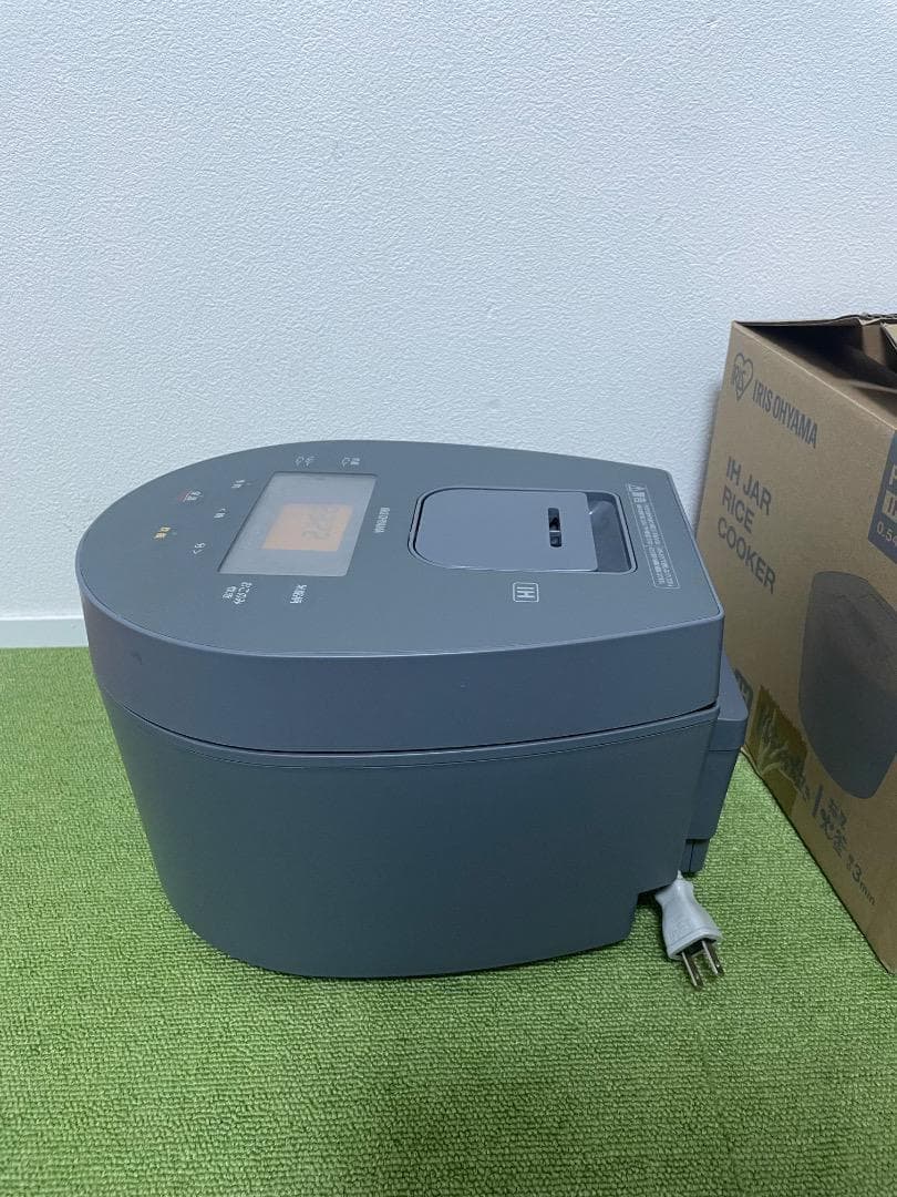 美品 アイリスオーヤマ 2022年製IHジャー炊飯器 RC-IL30-HA