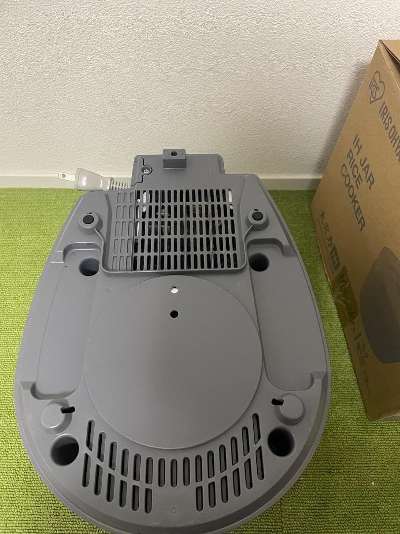 美品 アイリスオーヤマ 2022年製IHジャー炊飯器 RC-IL30-HA