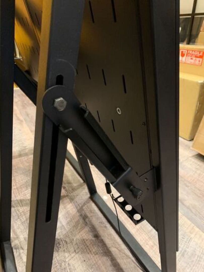 【業務用】32型 デジタルサイネージ｜タッチパネル｜展示品｜Android搭載